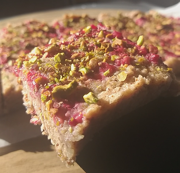 Brzi kolač sa bananom i bademom