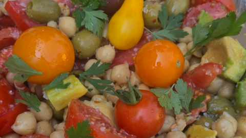 Salata od leblebija i avokada