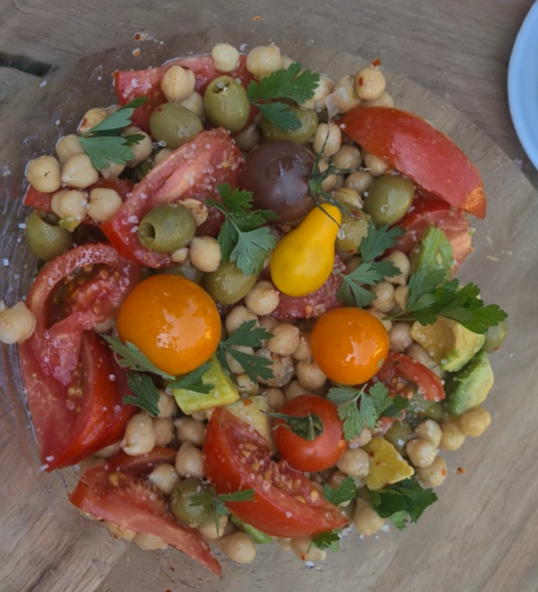 Salata od leblebija i avokada