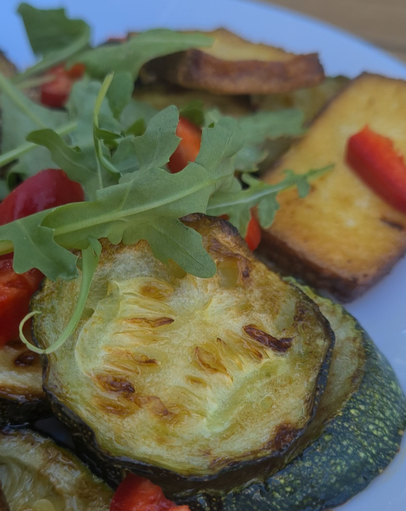 Tofu i tikvica obrok salata