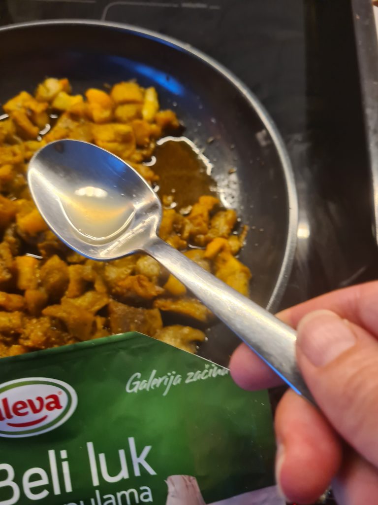 Namaz od plavog patlidžana